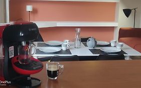 Grand Appartement Avec Terrasse, Paris12